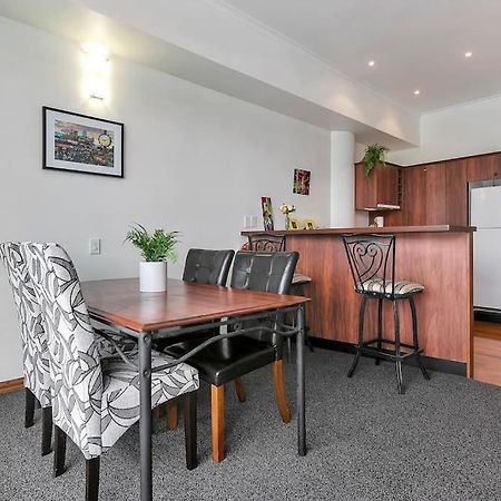 Spacious One Bedroom Apartment On Princes Wharf Auckland Exterior foto